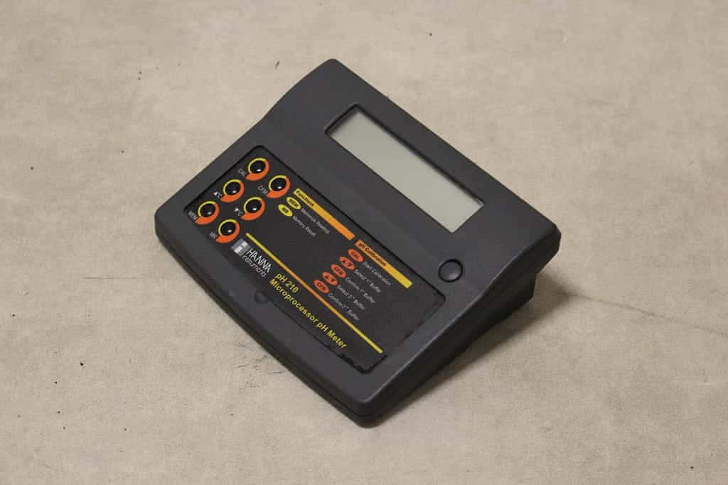 Hanna-pH210-pH-Meter_pH_4282_4.jpeg