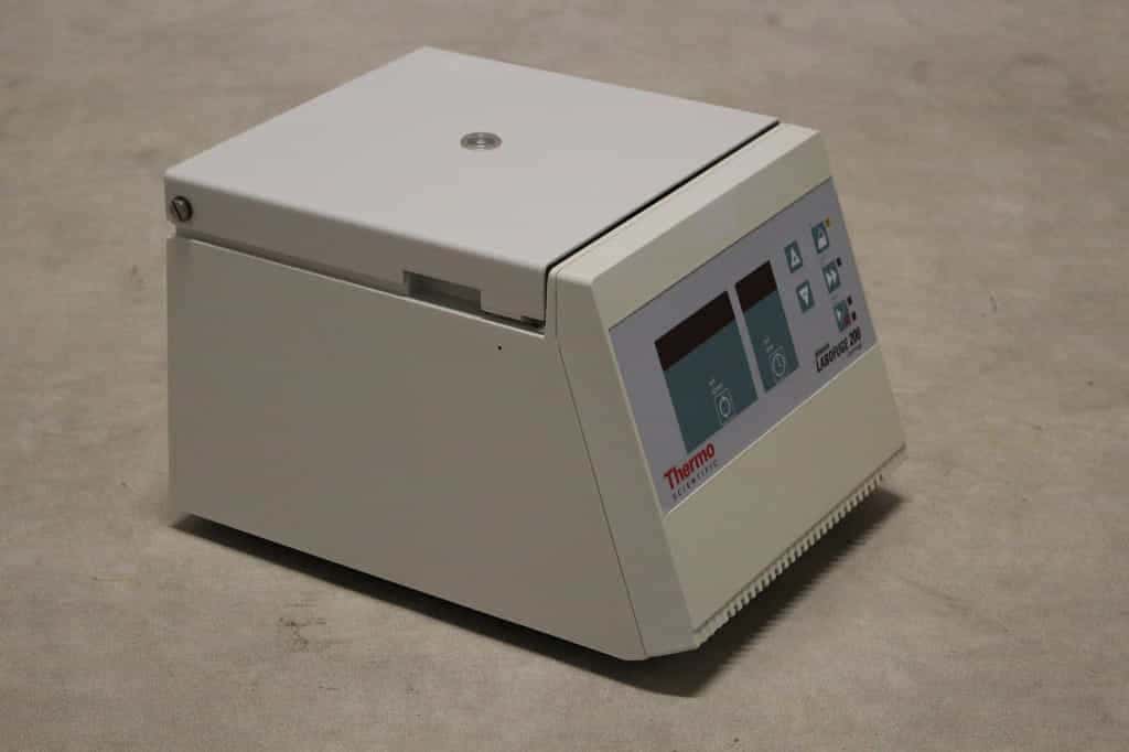 Heraeus-Labofuge-200-Centrifuge_Centrifuges-zonder-koeling_2859_4.jpeg