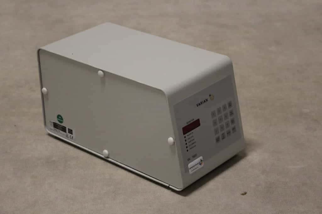 Varian-VK-750D-Verwarmer-Circulator_Dissolution_2925_4.jpeg