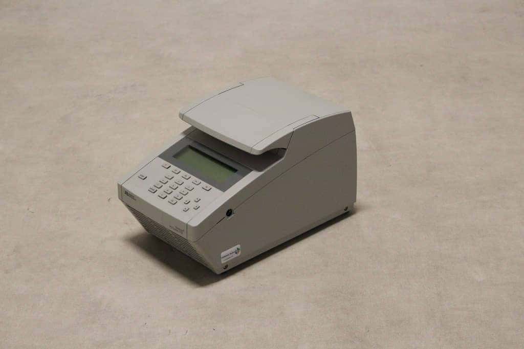 Applied-Biosystems-GeneAmp-2700-PCR-Systeem_PCR-en-Thermal-cyclers_9635_4.jpeg
