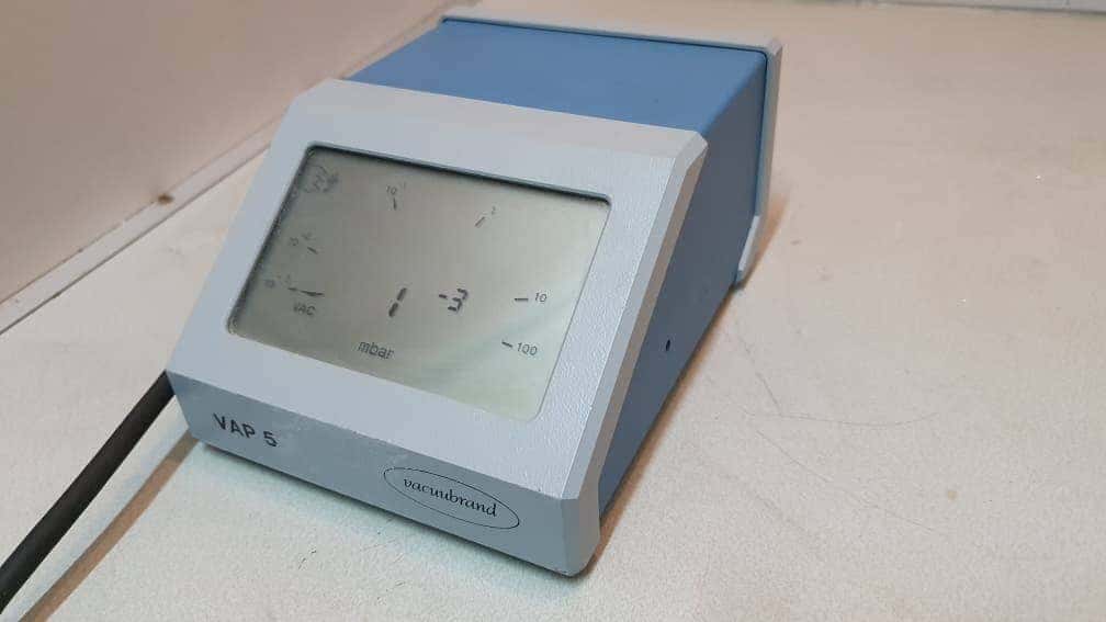 Vacuubrand-VAP-5-Vacuummeter_Fysische-bepalingen_40882_4.jpeg