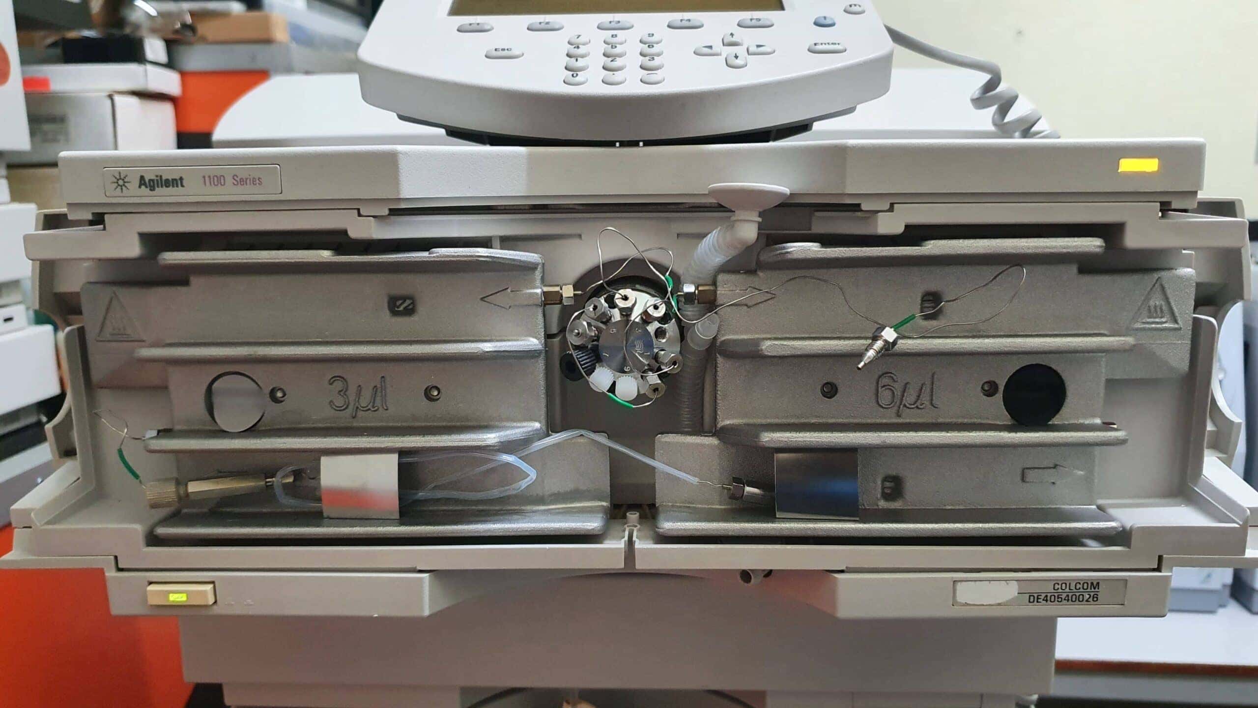 Agilent-G1316A-kolom-compartiment-met-kolom-schakelklep_Overige-Chromatografie_43901_4.jpeg