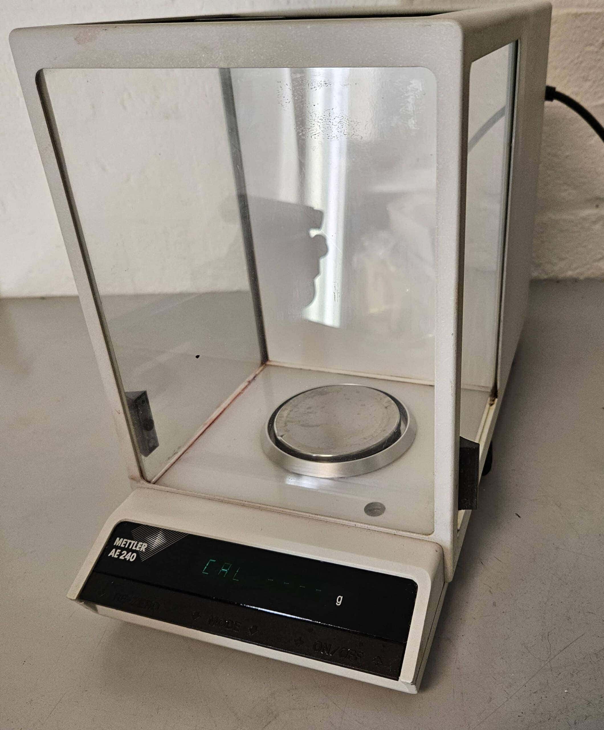 Mettler Toledo AE240 Analytische Balans