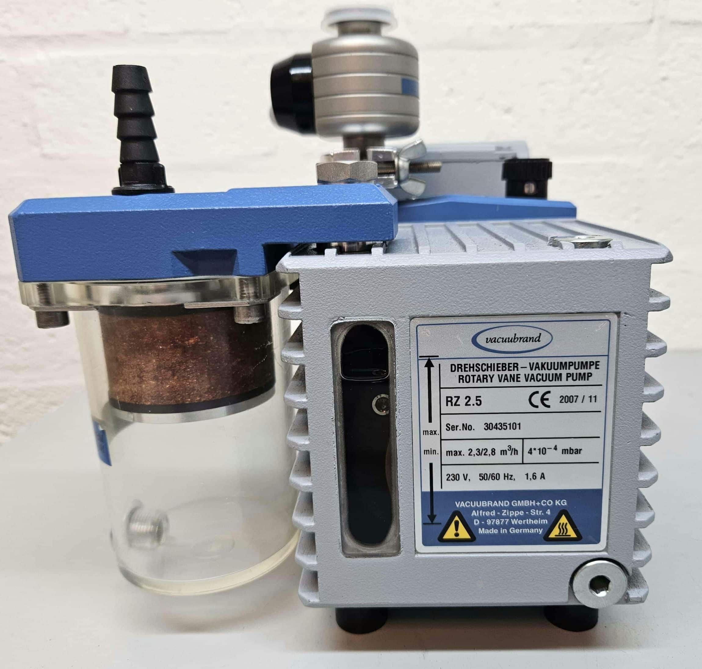 Vacuubrand-RZ-2.5-FO-VS-16-Vacuumpomp_Vacuumpompen_48161_4.jpeg