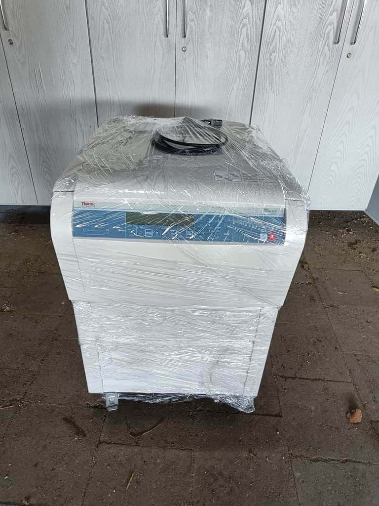 Thermo Scientific Sorvall Legend XFR centrifuge (1)