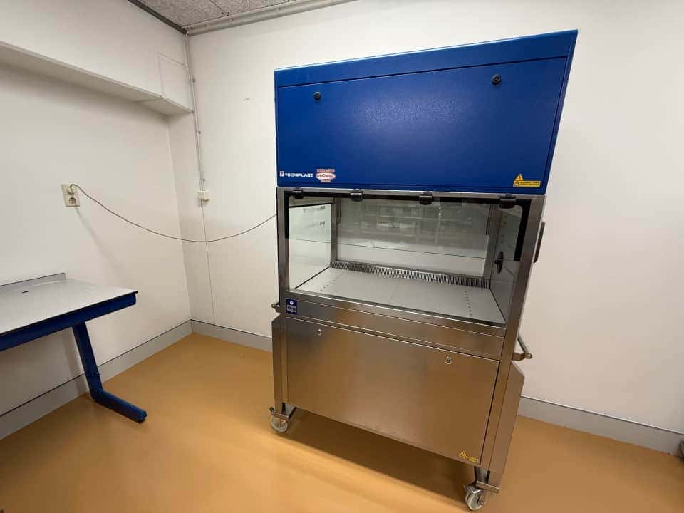 Biohazardkast Tecniplast (2)