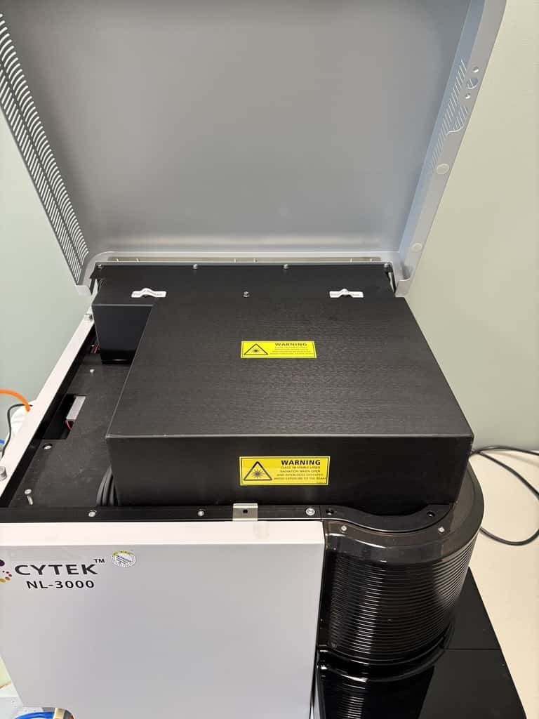 Cytek Northern Lights 40 Channel Flow Cytometer + Cytek Aurora Auto Micro-Sampling System (2)