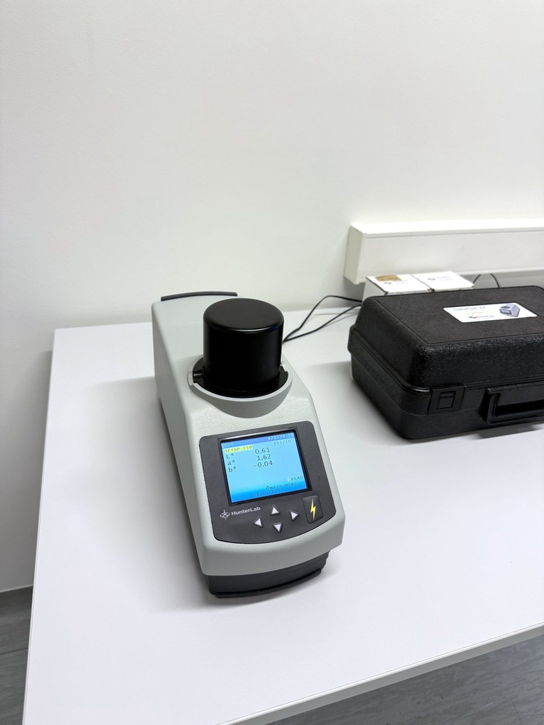 HUNTERLAB ColorFlex EZ (1)