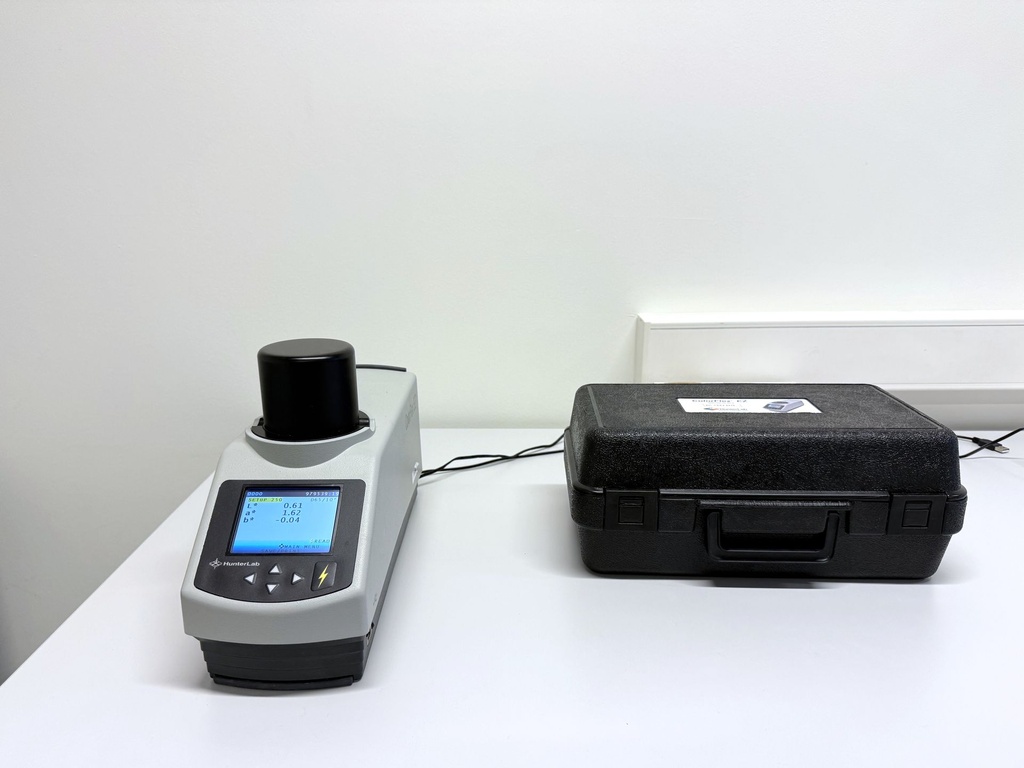 HUNTERLAB ColorFlex EZ (2)