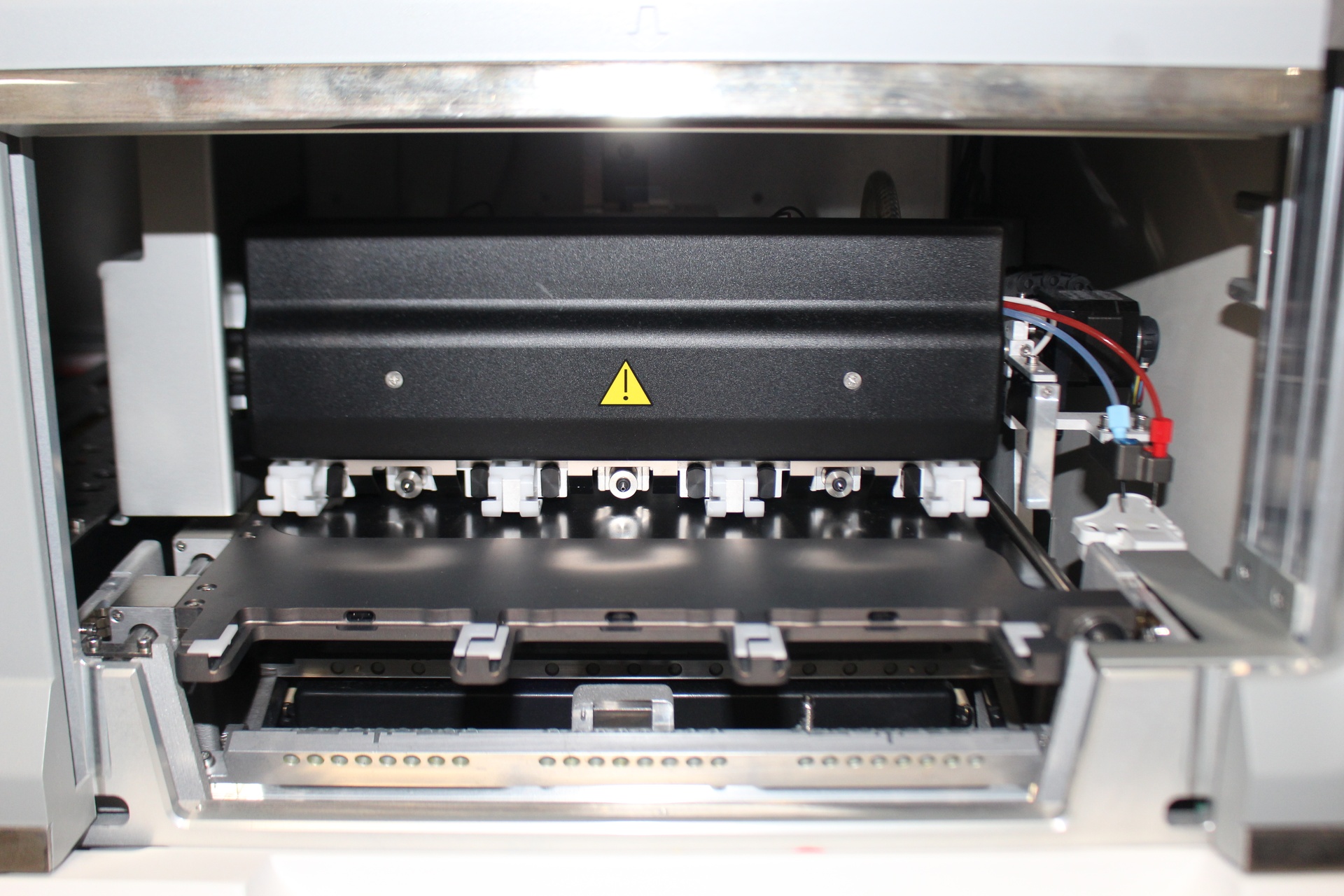 52280-IC-29187-BioM-rieux-EMAG-Nucle-nezuur-Extractie-Systeem-4